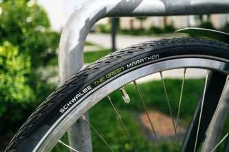 Pyrum/Suez to build UK pyrolysis plant; supplies rcB for Schwalbe bicycle tyre